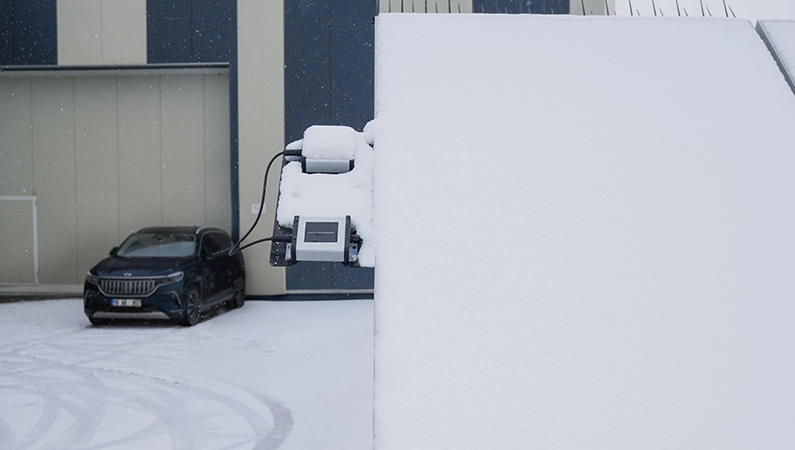 Snow Sensor Installation in Fixed and Tracker Systems