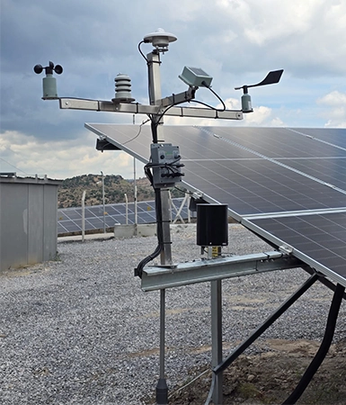What sensors are included in a Sunvec Weather Station setup