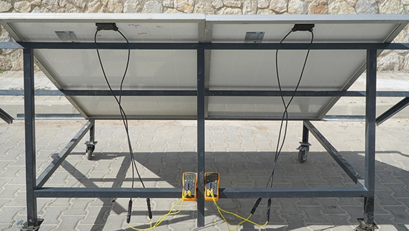 Soiled and Clean PV Panels